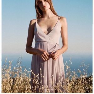 Classic Aritzia Beaune Dress in Lavender.